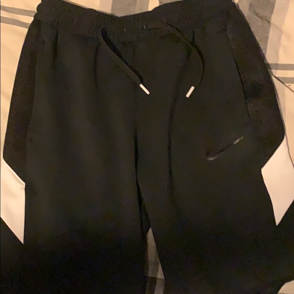 nike therma shorts